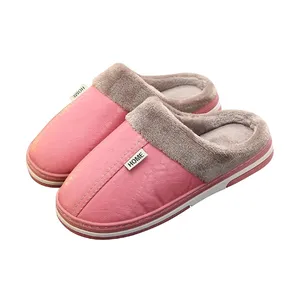 Zapatillas de casa de invierno de piel sintética, pantuflas cálidas a la moda para mujer, zapatillas de Interior de PU con suela de PVC