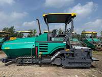 Pavoir d'asphalte durable VOGEL E1800 2L, largeur de pavage 9m, épaisseur 300mm, pompe et moteur, système entièrement hydraulique, haute productivité