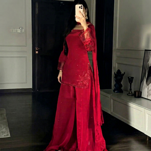 Conjunto de Lehenga y Dupatta de Seda con Bordado Pesado y Lentejuelas de 5mm, Manga Larga, Preconfeccionado, para Mujer, Ideal para Fiestas - Product Image 1