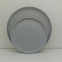 Service de table en grès de luxe élégant de style européen |   Ensemble de 4 assiettes et bols en céramique grise |   Compatible lave-vaisselle/micro-ondes/congélateur, résistant à la chaleur