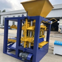 Machine à blocs de béton hydraulique QT4-24 pour les projets de construction en Afrique