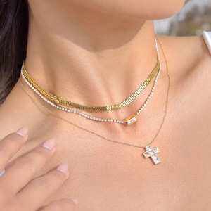 Elegante Collar de Cadena con Eslabones Cuadrados Geométricos de Circonio, Gargantilla Estética de Acero Inoxidable Impermeable, Joyería Moderna y de Moda - Product Image 1