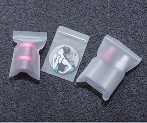Sacchetto con Cerniera Trasparente Opaco Personalizzabile con Logo, Materiali Biodegradabili Riciclati, Imballaggio Ecologico Stampato in PE per Abbigliamento e T-Shirt - Product Image 4