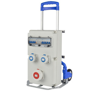 Équipement de distribution d'énergie industrielle, boîte de distribution électrique triphasée avec prise et douille, protection IP66, matériau PC gris - Product Image 4