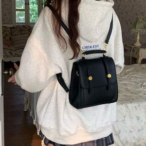 Bolso de Pecho Plateado para Mujer, Correa Ajustable, Cierre Magnético, Uso Diario - Product Image 5