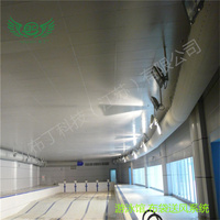 Conduit d'air confortable en tissu demi-forme en D à faible bruit Design industriel Ventilation d'air carrée flexible pour GYM Fitness Club Hall