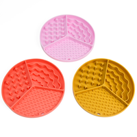 Tapis de léchage en silicone pour chat et chien avec ventouses, tapis de léchage pour animaux de compagnie, non toxique, sans BPA, respectueux de l'environnement, tapis de nourrissage lent