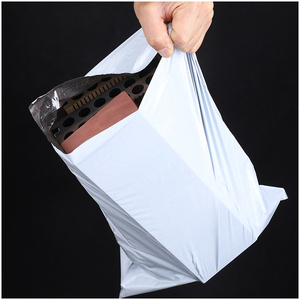 Sac d'expédition professionnel tendance en polyéthylène avec impression de logo complète et taille ajustable pour la vente en ligne de mode - Product Image 6