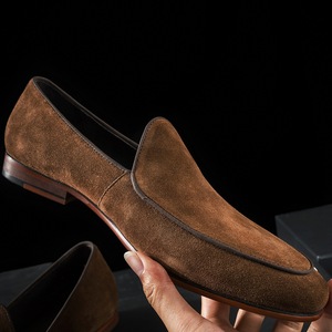 Nouvelles Mocassins en Cuir Véritable et Daim pour Hommes – Confortables, Durables, à Enfiler, Idéales pour la Conduite – Logo Personnalisable - Product Image 1
