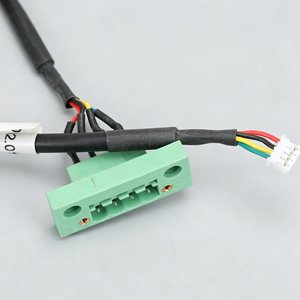 Harnais de câblage personnalisé à 4 conducteurs, bloc de bornes vert, connecteur blanc pour contrôle industriel, automatisation de motocyclettes, CE ROHS - Product Image 5