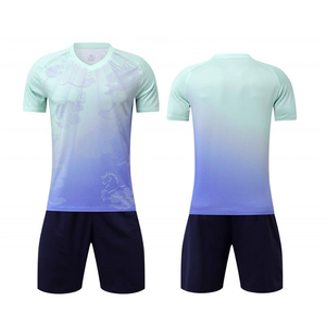 Nuevo Conjunto de Uniforme de Fútbol con Logotipo Impreso, Antibacteriano, 100% Poliéster, Conjunto de Camiseta de Fútbol para Entrenamiento - Product Image 3