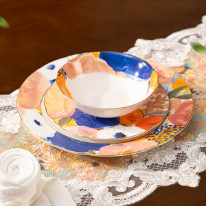 Service de vaisselle en porcelaine fine - Motif floral aquarelle, ensemble de 3 pièces (assiettes et bols) - Product Image 4