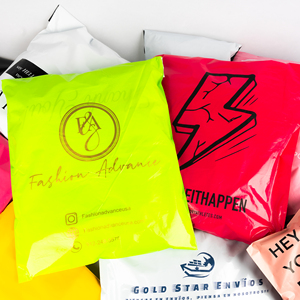 Borsa <span class=keywords><strong>postale</strong></span> personalizzata Low MOQ di alta qualità con Logo nero opaco borsa spedizione abbigliamento poly Mailing Package - Product Image 3