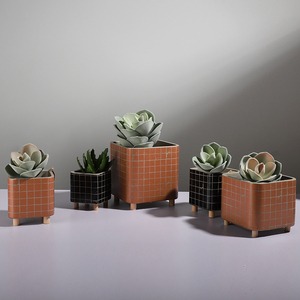 décor à la maison plante d'intérieur <span class=keywords><strong>de</strong></span> <span class=keywords><strong>support</strong></span> <span class=keywords><strong>de</strong></span> décoration <span class=keywords><strong>de</strong></span> mariage en plein air jardin <span class=keywords><strong>pot</strong></span> <span class=keywords><strong>de</strong></span> <span class=keywords><strong>fleur</strong></span> avec <span class=keywords><strong>pied</strong></span> en bois - Product Image 1