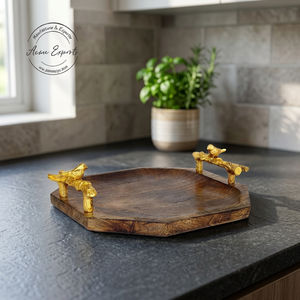Plateau de service en bois fait main de qualité supérieure avec design octogonal élégant et poignées dorées pour manger et offrir - Product Image 1