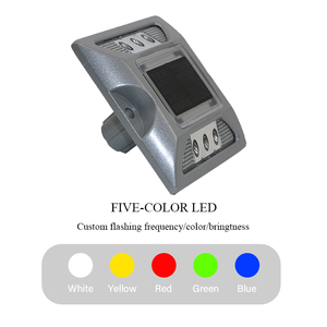 Espárragos solares de aluminio para carretera al por mayor, cerámicos LED seguros para carretera con <span class=keywords><strong>reflector</strong></span> blanco impermeable IP68 para seguridad vial - Product Image 3