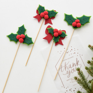 Adornos Decorativos con Bayas Rojas y Hojas Verdes para Árboles de Navidad y Arreglos Florales - Product Image 1