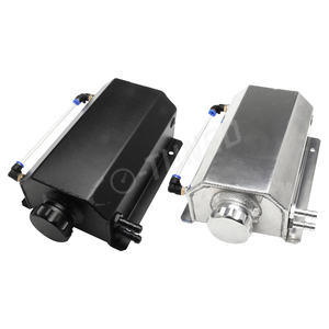 Réservoir d'huile moteur universel 2L Réservoir de reniflard en aluminium pour radiateur de refroidissement de moteur Réservoir de trop-plein carré avec bouchon de <span class=keywords><strong>vidange</strong></span> - Product Image 1