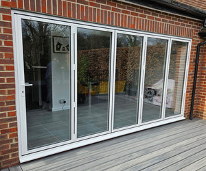 Puertas Plegables de Aluminio para Patio, <span class=keywords><strong>Tipo</strong></span> Acordeón, Insonorizadas, Acabado Negro, Certificación CE, para Cocina, Sala de Estar y Exteriores - Product Image 4