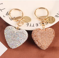 Porte-clés en strass de cristal en gros, motif dessin animé mignon, pour décoration de voiture