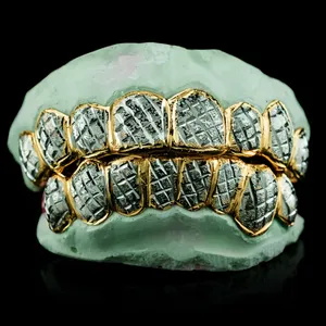 גריל תכשיטי אופנה לשיניים עם מצופה זהב 18 קראט VVS יהלום מותאם אישית מויסניט גריל