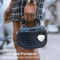Lampe LED rechargeable à commande tactile en forme de cœur, porte-clés portable en ABS, pendentif de sac, pour camping en extérieur, marche nocturne, ambiance décorative
