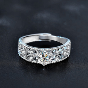 Vendita di Fabbrica: Anello Regolabile in Moissanite <span class=keywords><strong>D</strong></span> VVS1 GRA 0,5 Carati Taglio Rotondo, Design Vintage Raffinato per Coppie, Regalo per Innamorati - Product Image 4