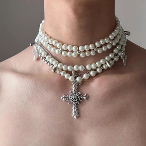 Collana a strati con croce vintage in argento e perle, collana gotica religiosa a più fili con perle finte, regalo per donna - Product Image 2