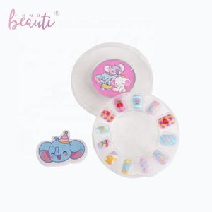 Fondbeauti: ombre à paupières brillant à lèvres rouge à lèvres <span class=keywords><strong>faux</strong></span> ongles ensemble de <span class=keywords><strong>maquillage</strong></span> avec étui de transport en PVC pour enfants filles - Product Image 6