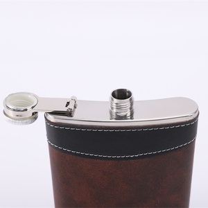 Wholesale Custom Stock 6Oz 7Oz 8Oz Leather Pouch 304 Stainless Steel Thickened Leather <b>Wine</b> Flask Portable Outdoor Hip Flask - Product Image 4