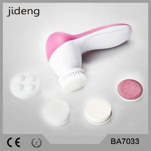 Alat Pembersih Wajah 4-in-1 Dua Kecepatan, Sikat Pengelupas Lembut untuk Semua Jenis Kulit - Product Image 6