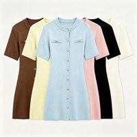 Nouvelle robe mini en maille à col rond pour femme, collection automne 2026, style décontracté et élégant, robe chic rétro à manches courtes pour femme