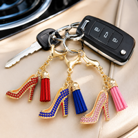 Pendentif de sac à main pour femme, style chaussure à talon haut, doré, tendance, orné de pierres brillantes, design élégant, pour usage quotidien, inspiré de la sororité Divine 9