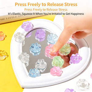 YIWUPOWER Jouet anti-stress réaliste en forme de patte de chat transparente et mignonne, jouet à presser doux, cadeau créatif pour les fêtes - Product Image 1