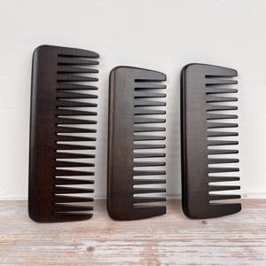 Set de Cepillo y Peine para Cabello de Madera de Haya Natural, Peine de Dientes Anchos para Masaje Capilar, Cepillo Desenredante para Todo Tipo de Cabello - Product Image 3