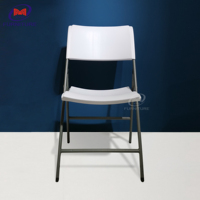 Chaises en plastique empilables pour le camping en gros, chaises d'événements en plein air blanches