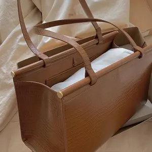 2020 coreano designer vintage marrone frizione spalla fionda cuoio ladys signore tote lucertole triangolo borse borse a mano delle donne