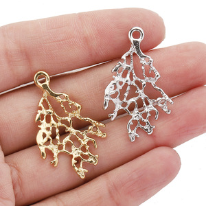 จี้รูปใบไม้กลวงสแตนเลสทรงไม่สม่ำเสมอสำหรับทำสร้อยคอ H1428 - Product Image 3