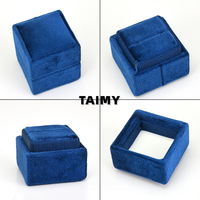 Boîte à bagues de mariage carrée en gros, boîte de rangement et de présentation pour bagues de fiançailles, emballage cadeau, boîte à bijoux en velours doux, logo personnalisé