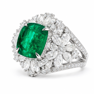 Anello dal Design Vintage Verde Smeraldo, Stile Classico per Donne - Product Image 1