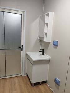 Maisons préfabriquées de luxe extensibles en conteneurs de 20, 30 et 40 pieds avec isolation supplémentaire et grande façade vitrée pour les zones tropicales - Product Image 4