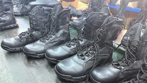 TSB0109 รองเท้าบูททะเลทรายสีดำ น้ำหนักเบา 9.5 นิ้ว พื้น PU หนังวัวกลับ รองเท้าคอมแบท - Product Image 3