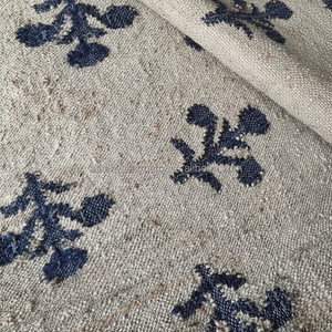 Tapis Kilim en jute et coton à tissage plat Tapis artisanal fait à la main avec des motifs tribaux traditionnels d'Inde - Product Image 1