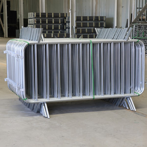 Barrière provisoire adaptée aux besoins du client <span class=keywords><strong>de</strong></span> contrôle des foules <span class=keywords><strong>de</strong></span> barrière en métal pour la séparation <span class=keywords><strong>de</strong></span> route - Product Image 5