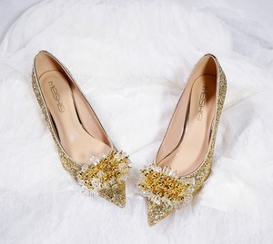 2023 nouveau Design sandale et sacs ensemble pour femmes luxe paillettes tissu talon pointu sandale mariage fantaisie mariée or chaussure talon haut - Product Image 5