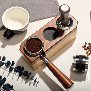 Station <span class=keywords><strong>de</strong></span> bourrage expresso en bois, accessoires <span class=keywords><strong>de</strong></span> tapis <span class=keywords><strong>de</strong></span> Base pour Barista outil maison <span class=keywords><strong>cuisine</strong></span> comptoirs Bar boutique <span class=keywords><strong>plan</strong></span> <span class=keywords><strong>de</strong></span> <span class=keywords><strong>travail</strong></span> trois trous - Product Image 2