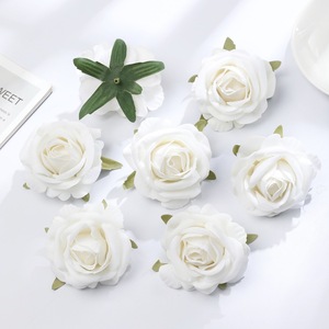 F-1232 Roses artificielles en soie en gros à bas prix, têtes colorées décoratives - Product Image 2