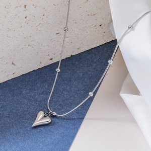 Collana <span class=keywords><strong>con</strong></span> <span class=keywords><strong>ciondolo</strong></span> a forma di cuore in acciaio inossidabile <span class=keywords><strong>con</strong></span> catena a serpente Unisex di grandi marchi in acciaio inossidabile alla moda - Product Image 6