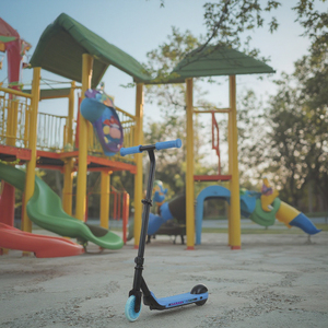 Popular Lightweight 3-Wheel <strong>Electric</strong> Kick <strong>Scooter</strong> <strong>for</strong> 3-6 <strong>Years</strong> <strong>Old</strong> Kids Foldable Two-Wheel Steel Design <strong>for</strong> Outdoor Use - Product Image 3
