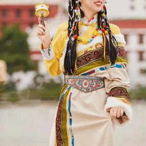 Collana Lunga Vintage YL in Stile Etnico, Versatile per Uomini e Donne, con Ciondolo Esagerato in Perle di Turchese e Cielo - Product Image 2